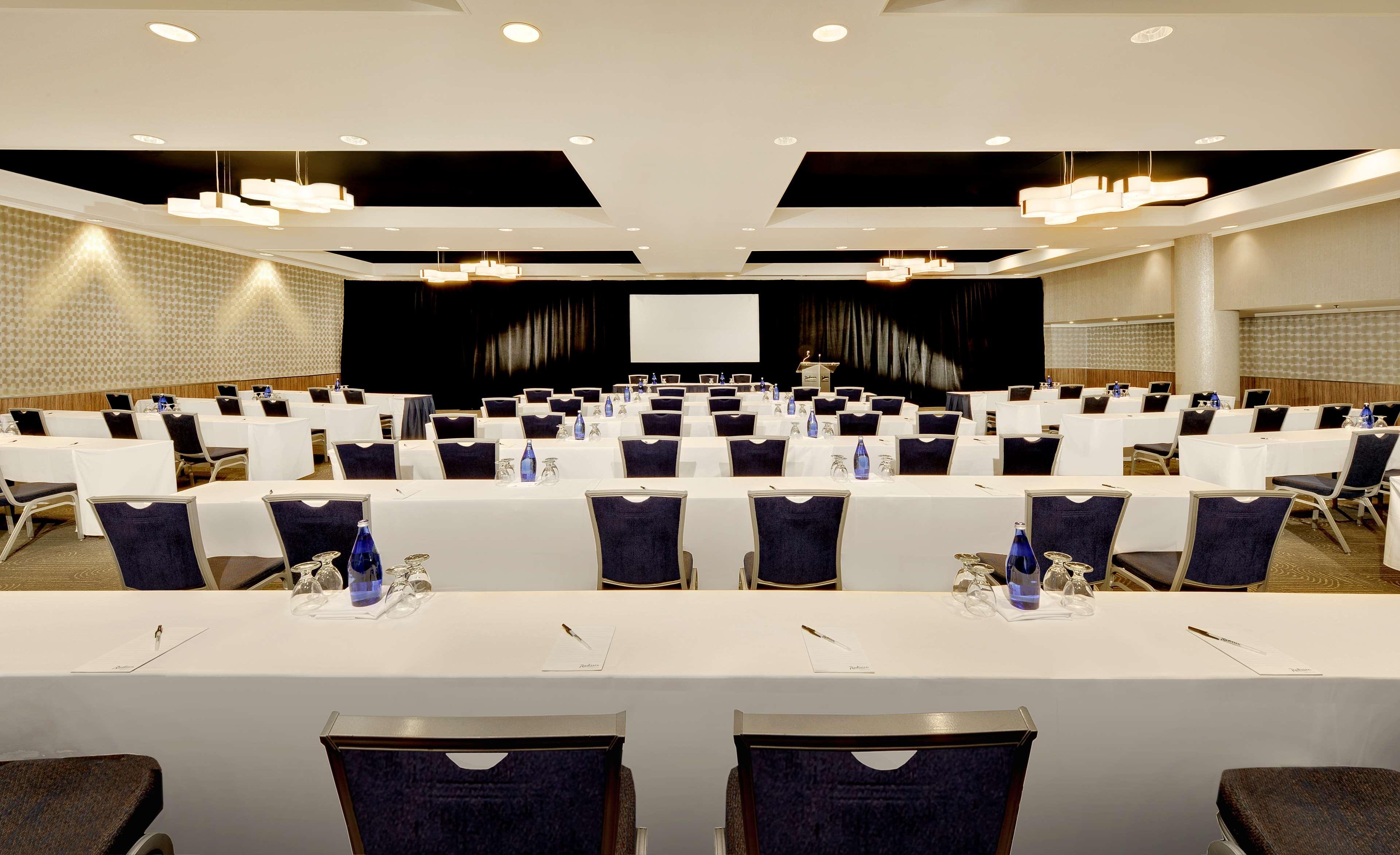 Radisson Blu Toronto Downtown Hotel Luaran gambar