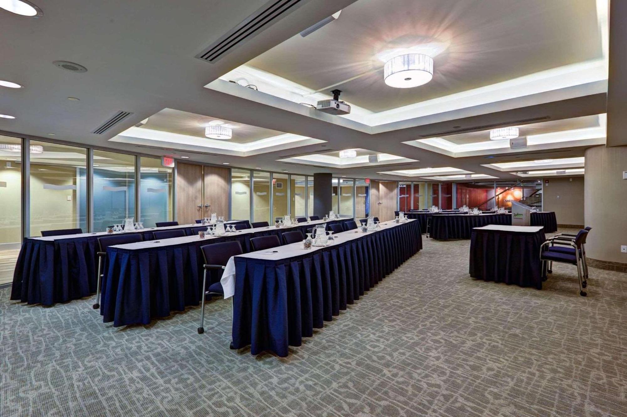 Radisson Blu Toronto Downtown Hotel Luaran gambar
